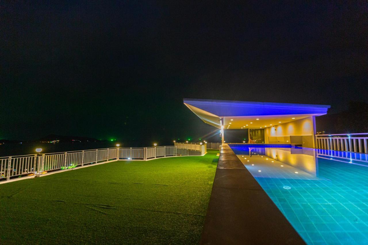 Rossarin Sea View Patong Hotel Ngoại thất bức ảnh